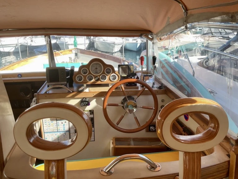 Hire a Harding Life boat  Golfe-Juan