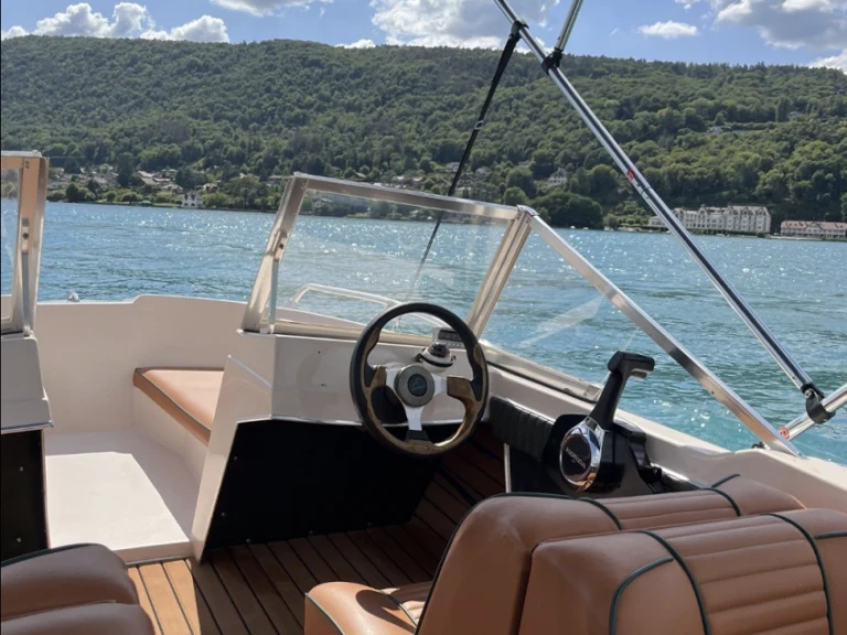 Yacht charter Annecy - Glastron GT 185 on SamBoat
