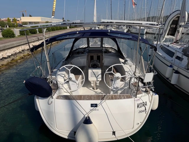 Yacht hire Sukošan cheap Cruiser 34