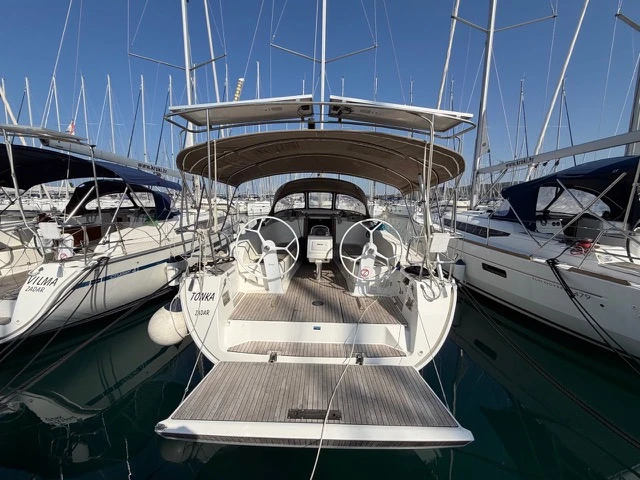 Sailboat to hire Sukošan at the best price