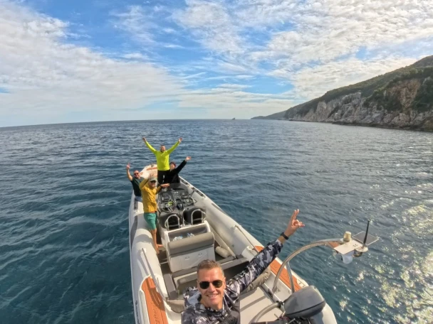 Charter a Marvel 930 in Agiokampos on Samboat