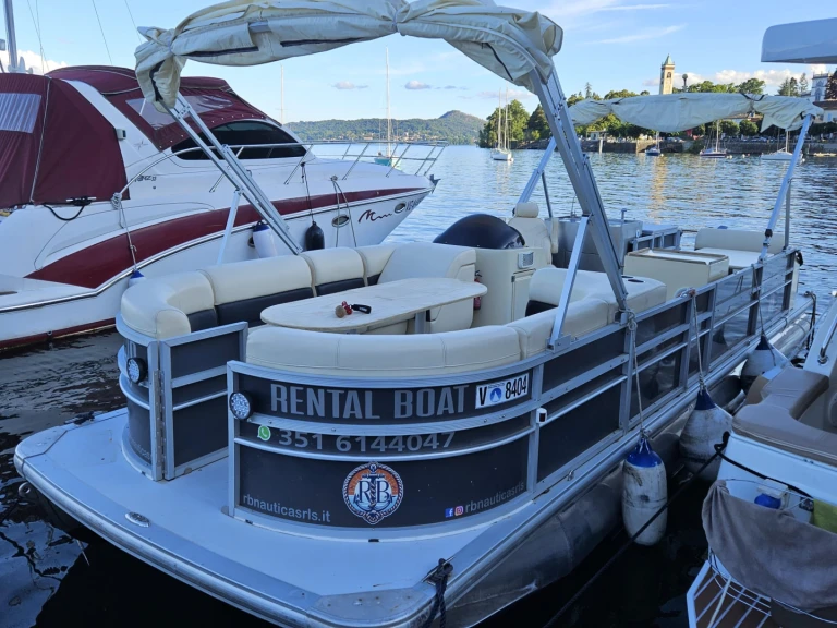 Motorboat hire in Castelletto sopra Ticino - Pontoon pagnin 1