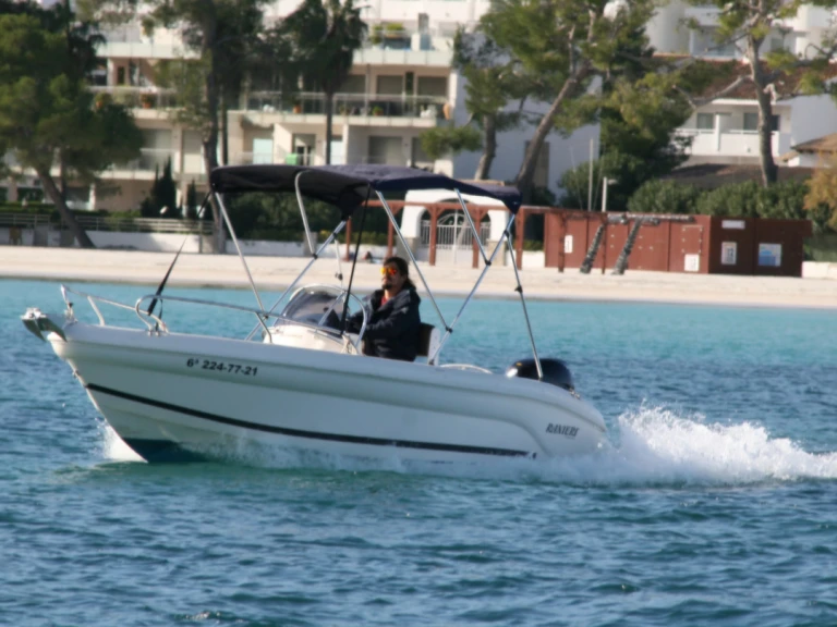 Hire a Ranieri Soverato 565 Alcúdia