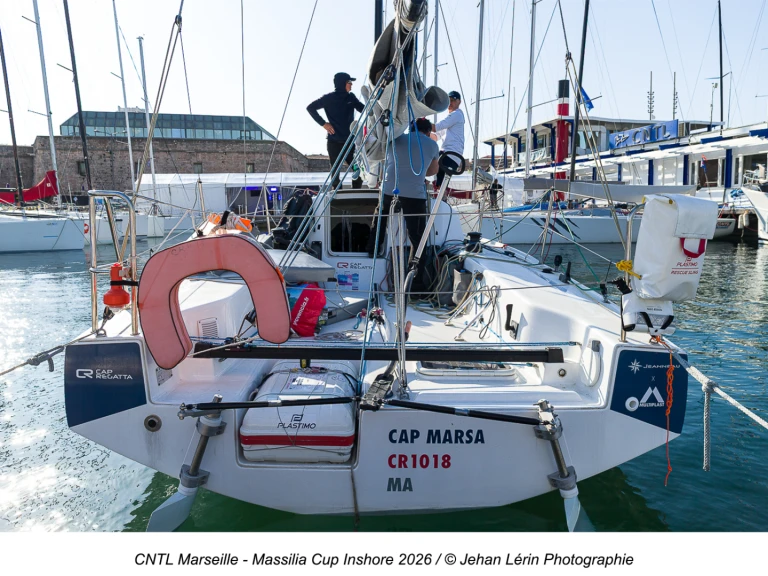 Hire a Jeanneau sun fast 30 OD Marseille