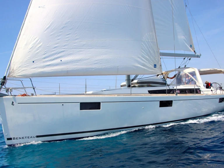 Sailboat to hire Port de Barcelona at the best price