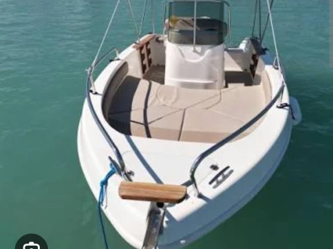 Hire a Mingolla Brava 18 Taranto