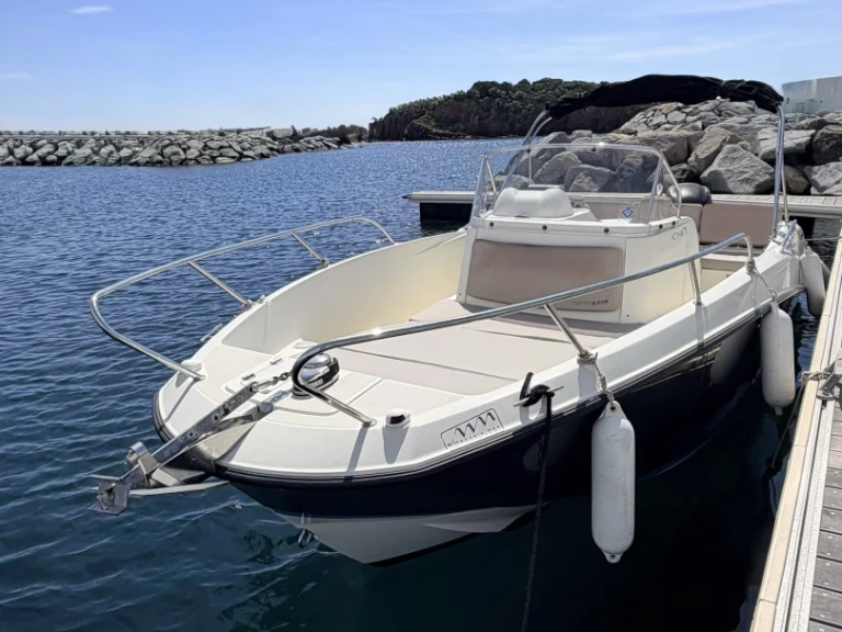 Motorboat hire in Saint-Raphaël - Quicksilver Activ 675 Open