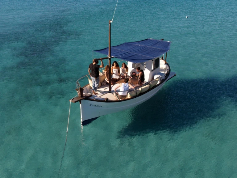 Charter a Capeador Capeador 36 Solarium in Sant Antoni de Portmany on Samboat