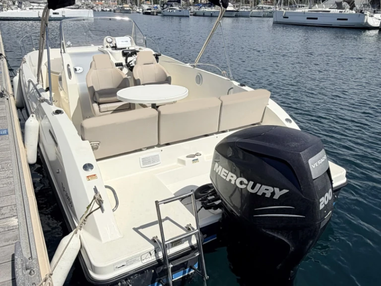Quicksilver Activ 675 Open charter bareboat or skippered in  Saint-Raphaël