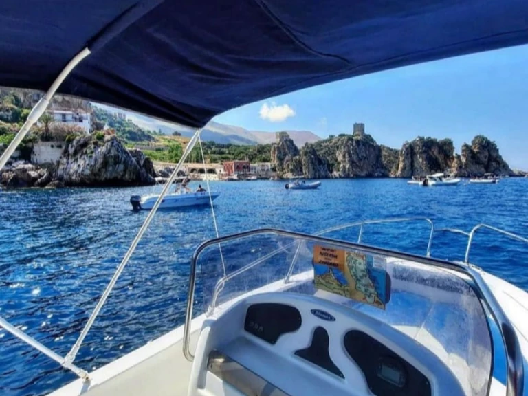 Hire Motorboat with or without skipper tancredi Castellammare del Golfo