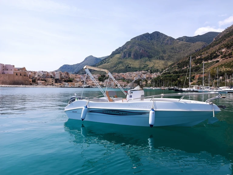 Yacht hire Castellammare del Golfo cheap Prestige 19