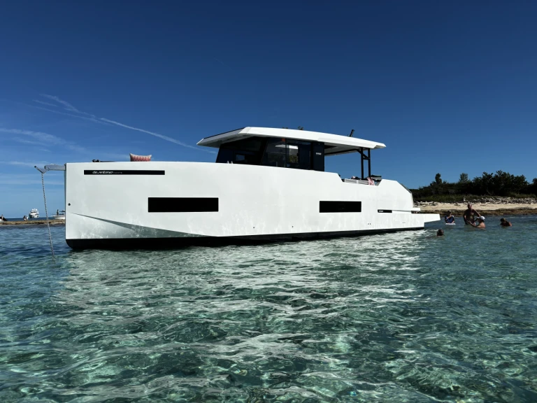 Hire Luxury Yacht with or without skipper D Antonio West Palm Beach