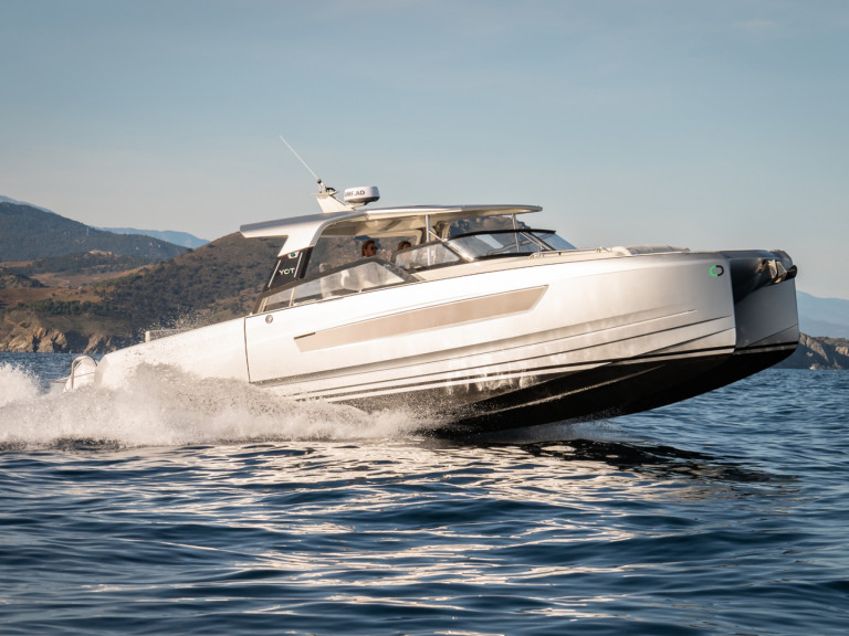 Yacht charter Saint-Raphaël - YOT YOT 36 on SamBoat