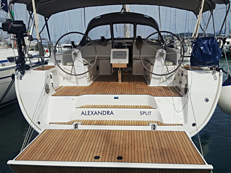 Hire a Bavaria Cruiser 46 Novi Vinodolski