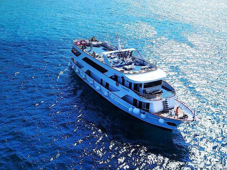 Sailboat to hire Trogir at the best price