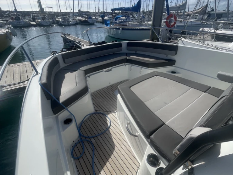 Hire Motorboat with or without skipper Jeanneau Saint-Quay-Portrieux