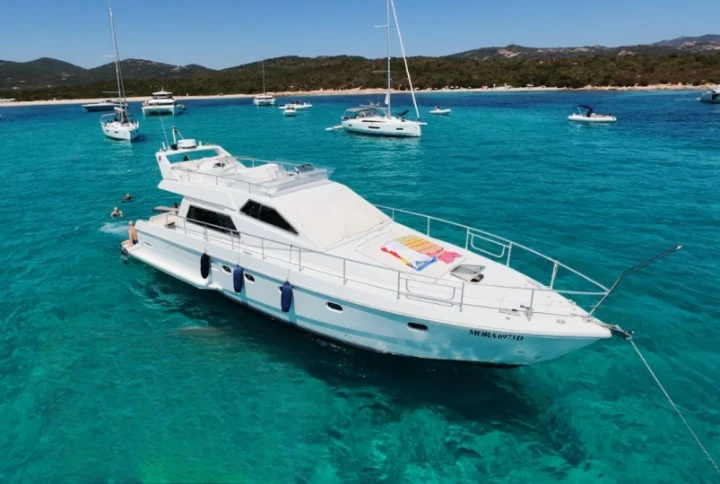 Yacht hire Porto Rotondo cheap Altura 44 S