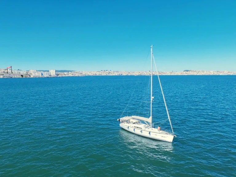 Yacht charter Lisbon - Bénéteau Oceanis 50 on SamBoat