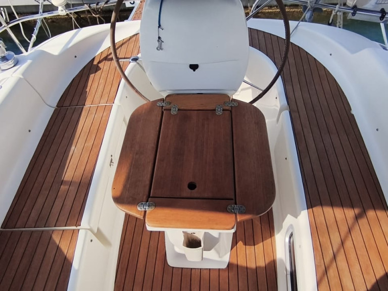 Yacht hire Pálairos cheap Bavaria 30 Cruiser