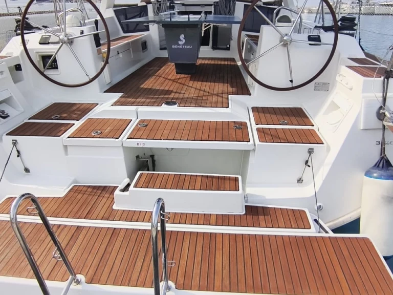 Yacht hire Paleros Marina cheap Oceanis 45