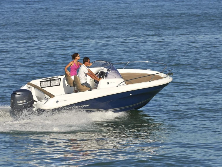 Hire Motorboat Jeanneau with a boat licence