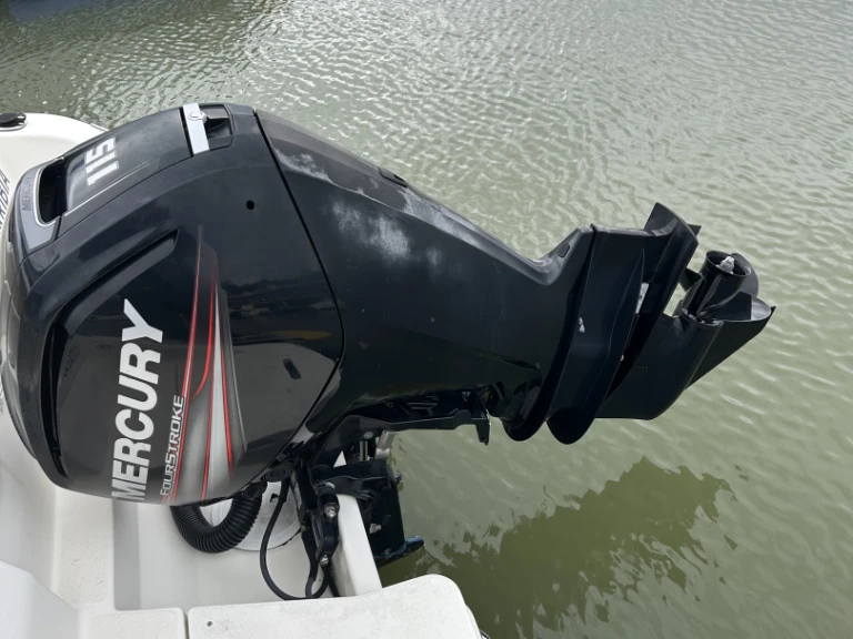 Yacht hire Hondarribia cheap Activ 605 Open