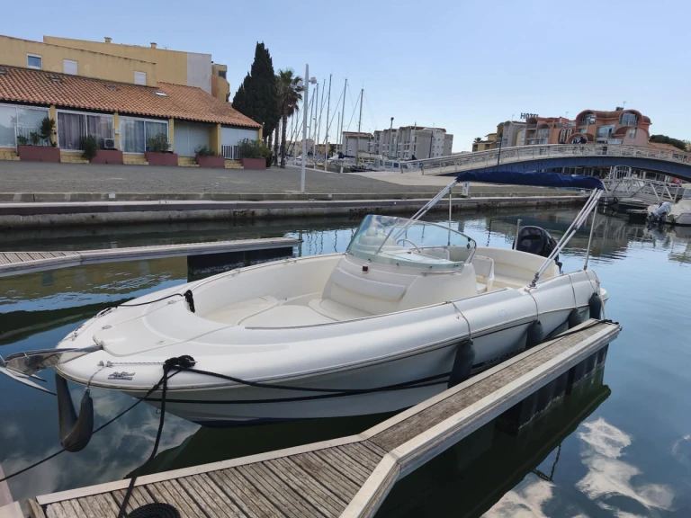 Motorboat hire in Gruissan - Jeanneau Cap Camarat 715