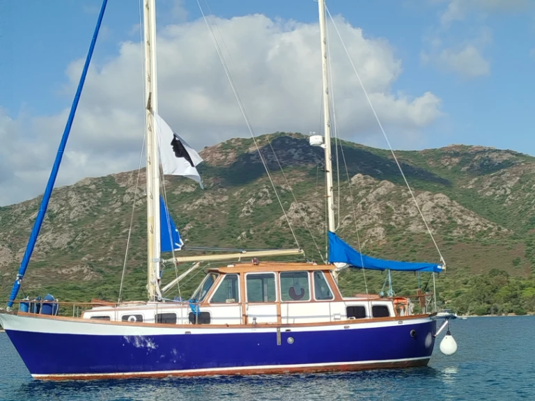 Yacht hire Saint-Florent cheap Nautitech 395