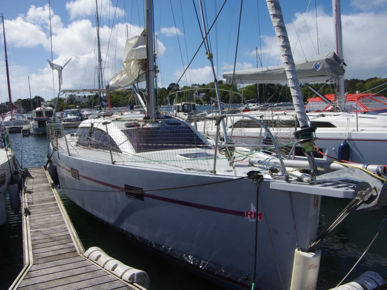 Yacht hire La Trinité-sur-Mer cheap RM 1060