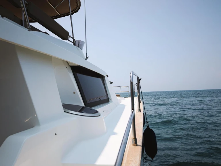 Yacht hire Marina di Stabia cheap Cumberland 47 LC