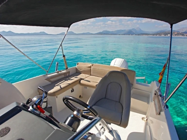 Charter a AM Yacht AMC 620 in Puerto de Pollensa on Samboat