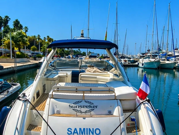 Charter a Sunseeker Commanche 40 in Cannes on Samboat