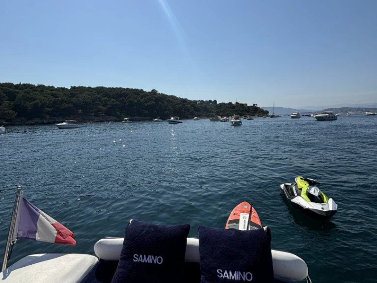 Hire a Sunseeker Commanche 40 Cannes