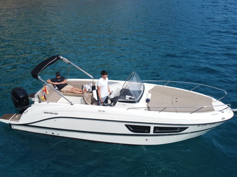 Yacht hire Port d'Alcudia cheap Activ 805 Sundeck