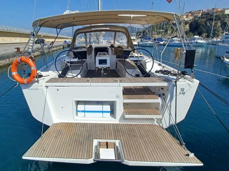 Hire Sailboat with or without skipper Dufour Rodi Garganico