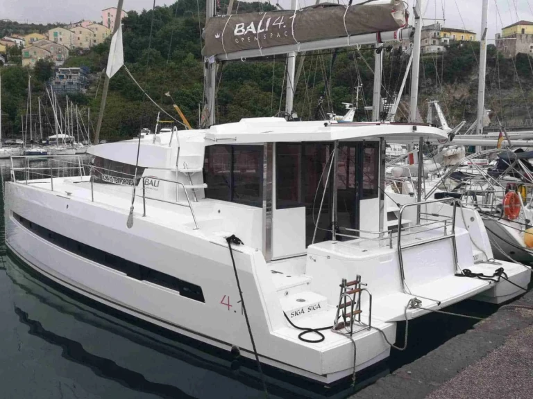 Charter a Bali Bali 4.1 in Agropoli on Samboat
