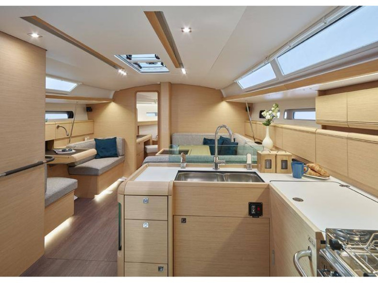 Hire a Jeanneau Sun Odyssey 449 Agropoli