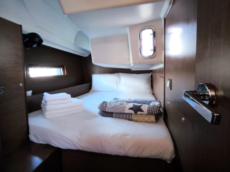 Yacht charter Volos - Bénéteau Oceanis 40.1 on SamBoat