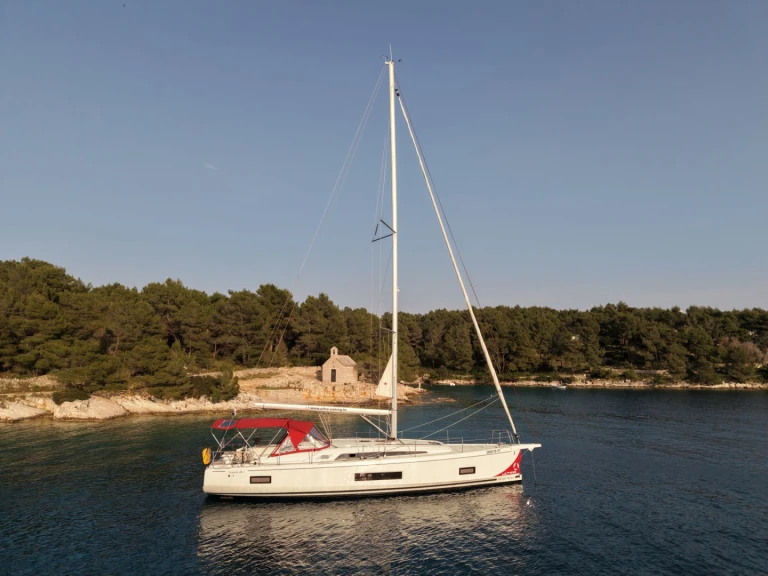 Sailboat to hire Split at the best price