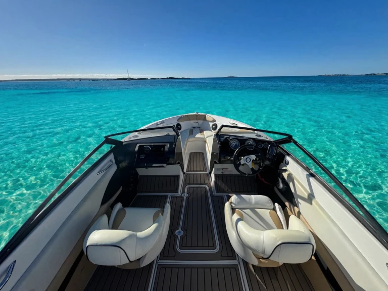 Yacht charter Ibiza Town - Glastron GT 205 on SamBoat