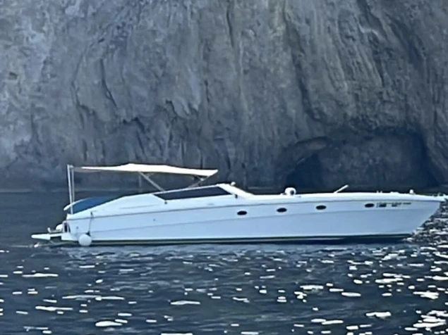 Motorboat hire in Catania - Gari Plast Freeway 43 