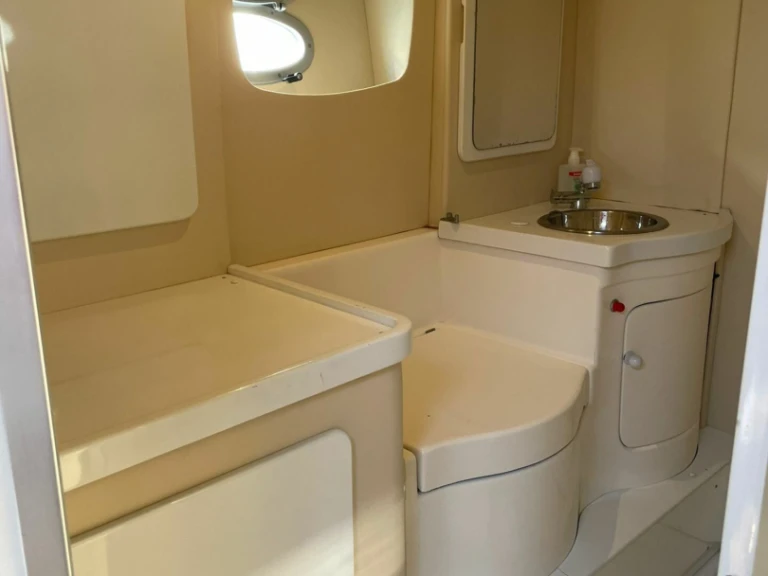 Motorboat to hire Catania at the best price