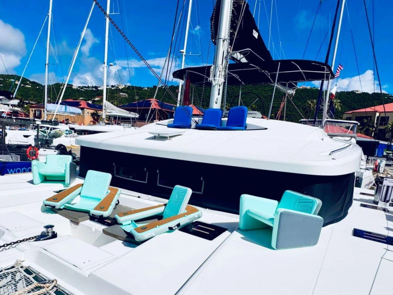 Yacht hire Road Town cheap ELATION