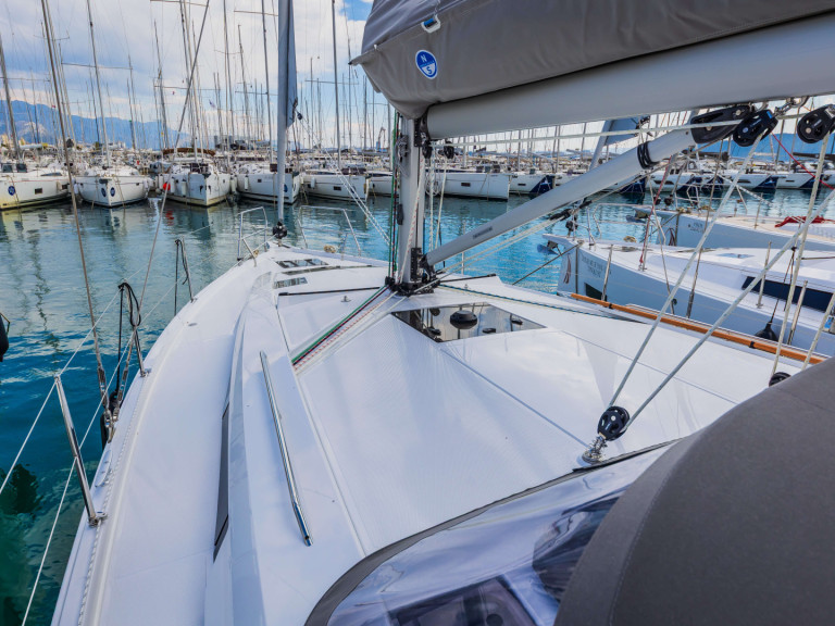 Hire Sailboat with or without skipper Hanse Šibenik