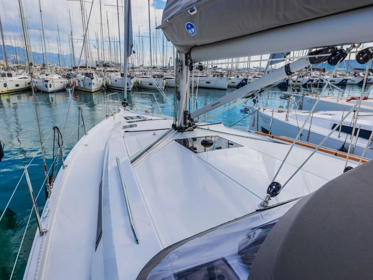 Hire Sailboat with or without skipper Hanse Šibenik