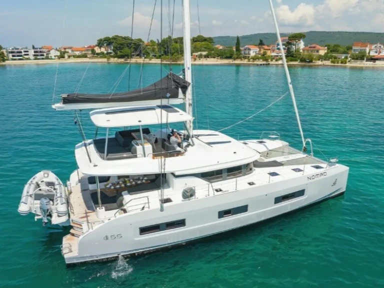 Catamaran to hire Seget Donji at the best price