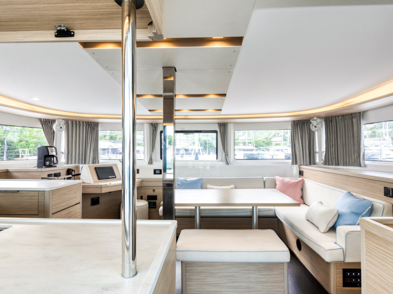 Catamaran to hire Tortola at the best price