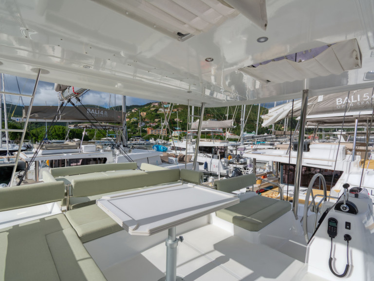 Charter a Bali Bali 4.6 in Tortola on Samboat