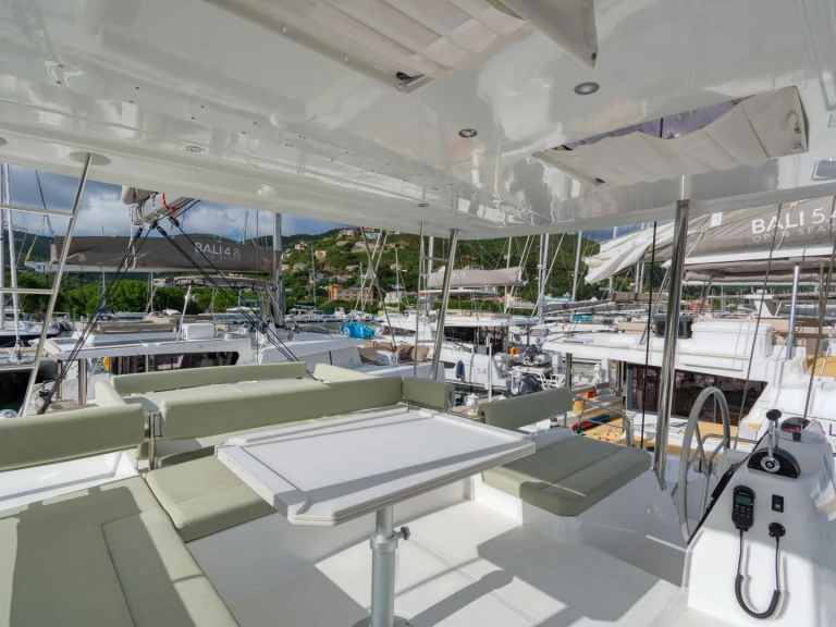 Charter a Bali Bali 4.6 in Tortola on Samboat