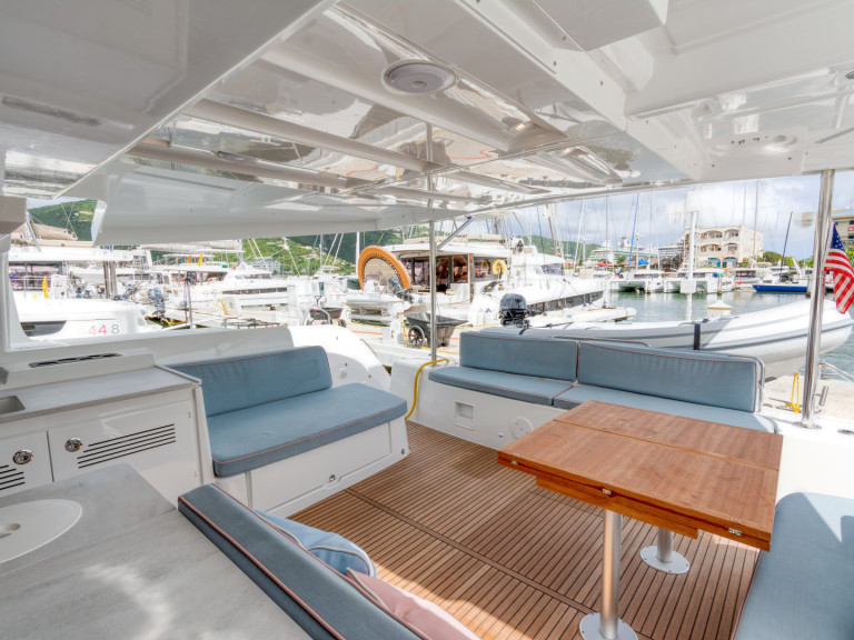 Charter a Lagoon Lagoon in Tortola on Samboat